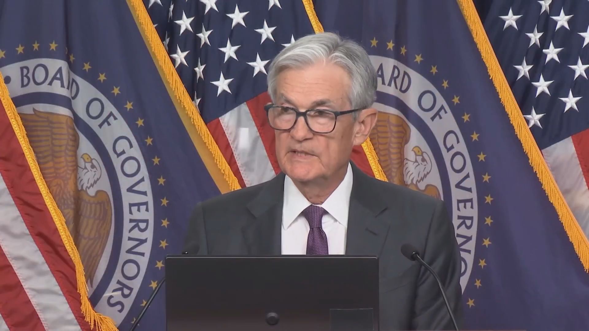 Federal Reserve Keeping Interest Rates Unchanged, Uncertainty on Economic Outlook Increased