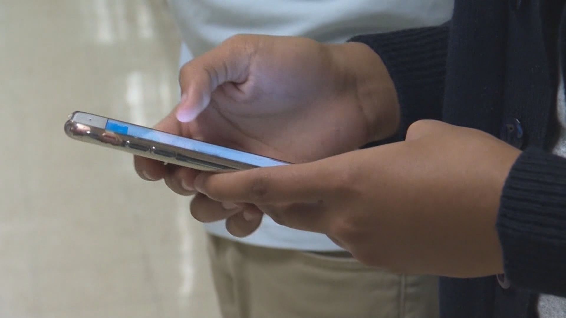 Ban Cell Phones in Schools? Congressional Members, School Administrators Weigh in on New York’s Proposal