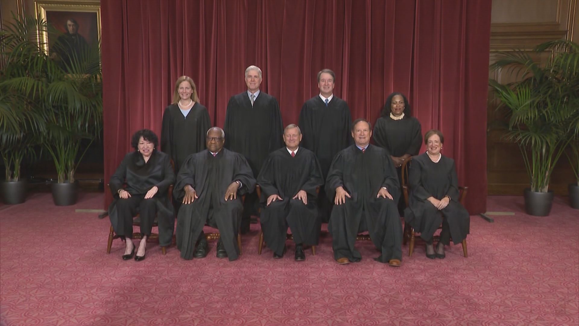 Consumer Advocates Praise Supreme Court Ruling on Trump’s Global Tariffs, President Criticizes Court