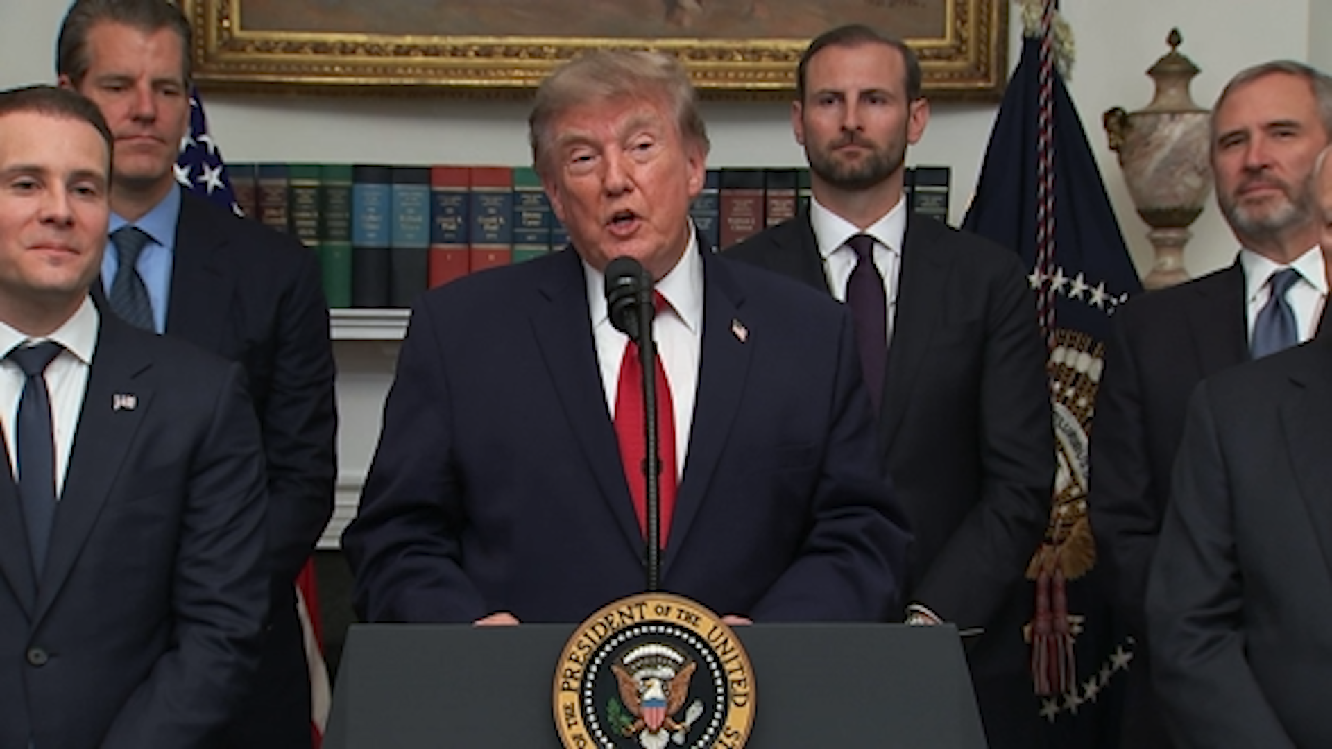 Trump Meets with Crypto Leaders at White House, Encourages Congress to Pass Clarity Act 