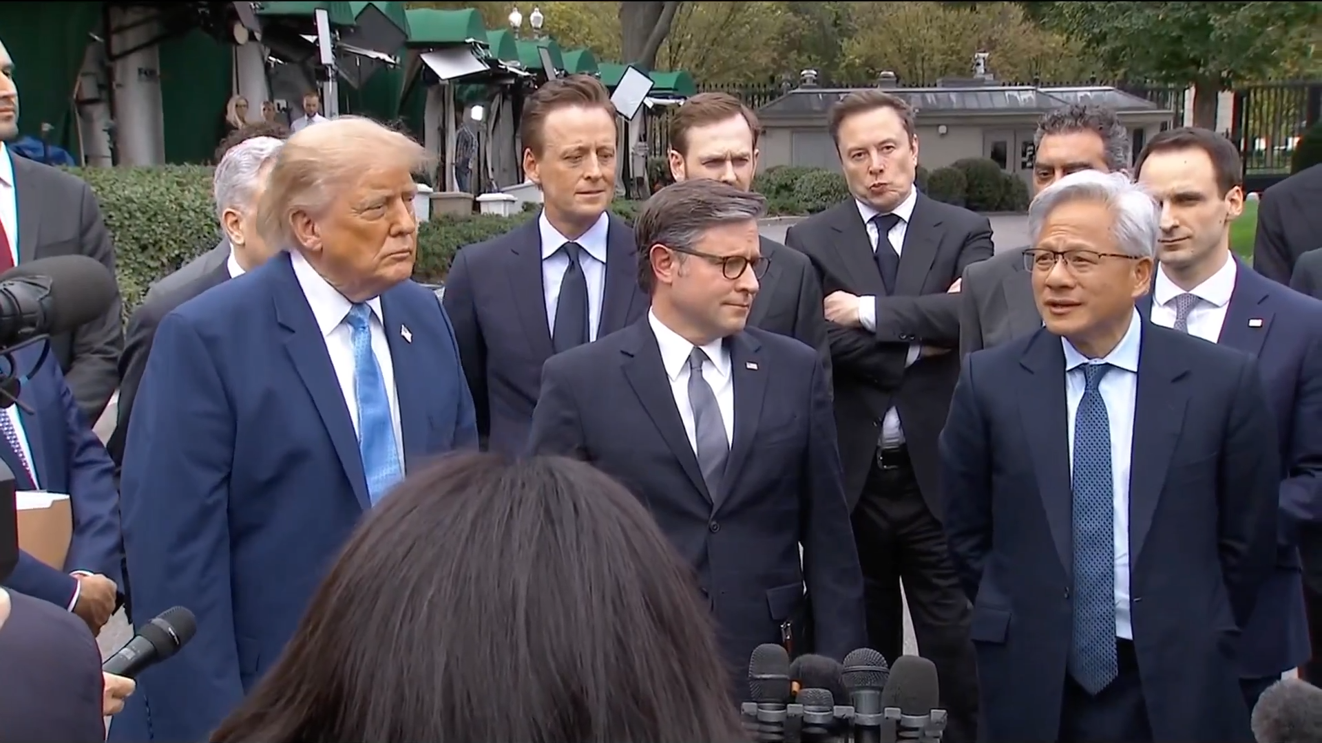 Trump Calls for “Self-Regulation” on “Super Intelligence” After Meeting with Tech, Leaders 